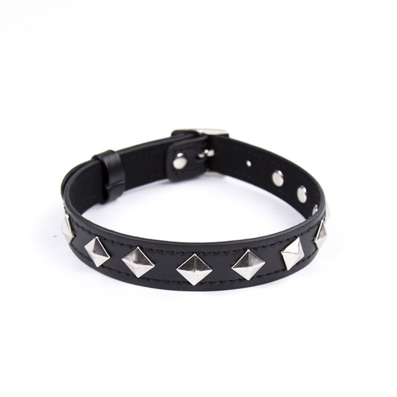 Neck Collars/Chokers